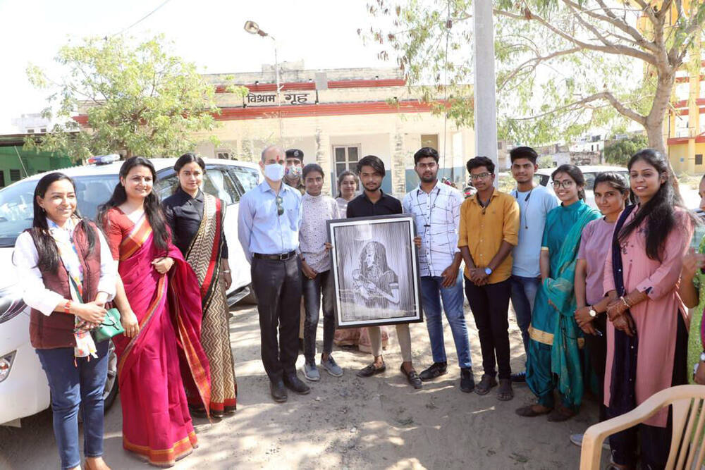 Trainees sketching outdoors, Kishangarh Shaili painting programme, Ralawata