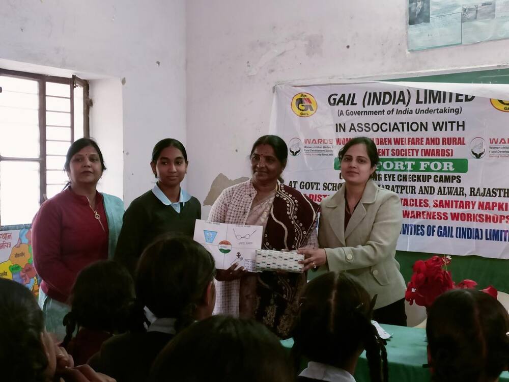 Prize-giving for a hygiene-awareness drawing competition, Alwar