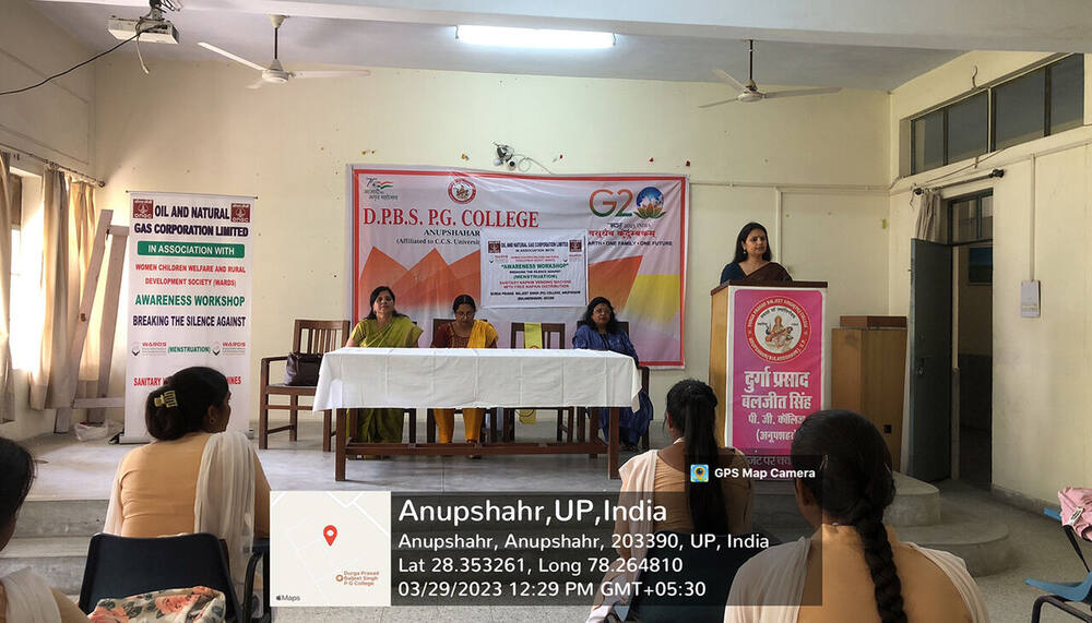 Speaker addressing the workshop from the podium, geotagged 29 March 2023, Anupshahr