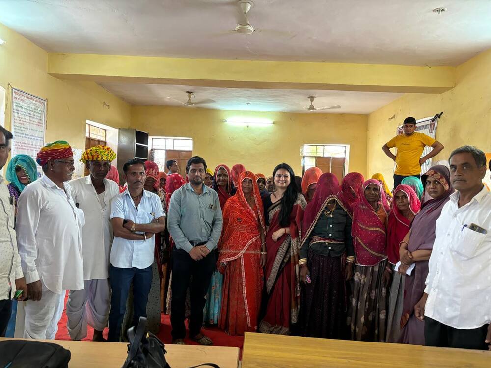 Villagers and local officials at the physiotherapy centre, Ralawata